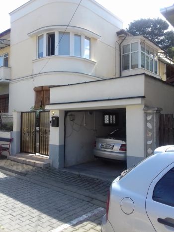 thumb_350_mwakh_Casa Visurilor.jpg